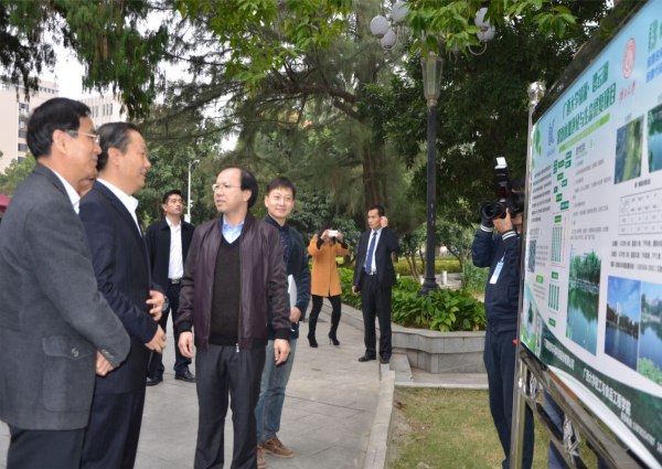 1542155979269444.jpg 廣西壯族自治區(qū)黨委書記彭清華視察博世科項目2-ae109b09-67cc-4f3a-ba91-8f21b56ba4c6.jpg